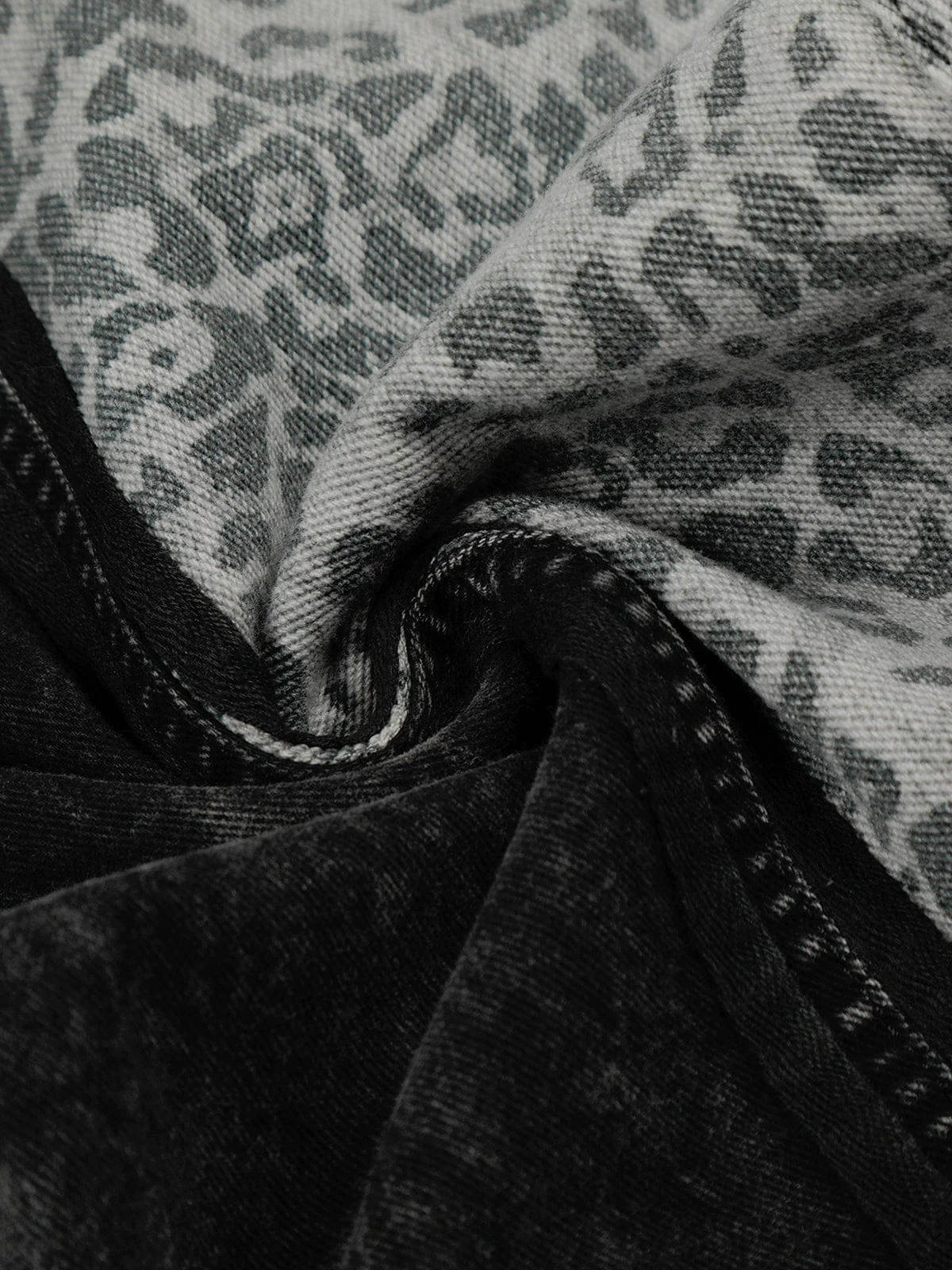 Aelfric Eden Leopard Panel Baggy Barrel Jeans - Image 5